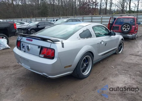 2005 Ford Mustang V6 Deluxe/V6 Premium from USA, damaged, VIN 1ZVFT80N655144994